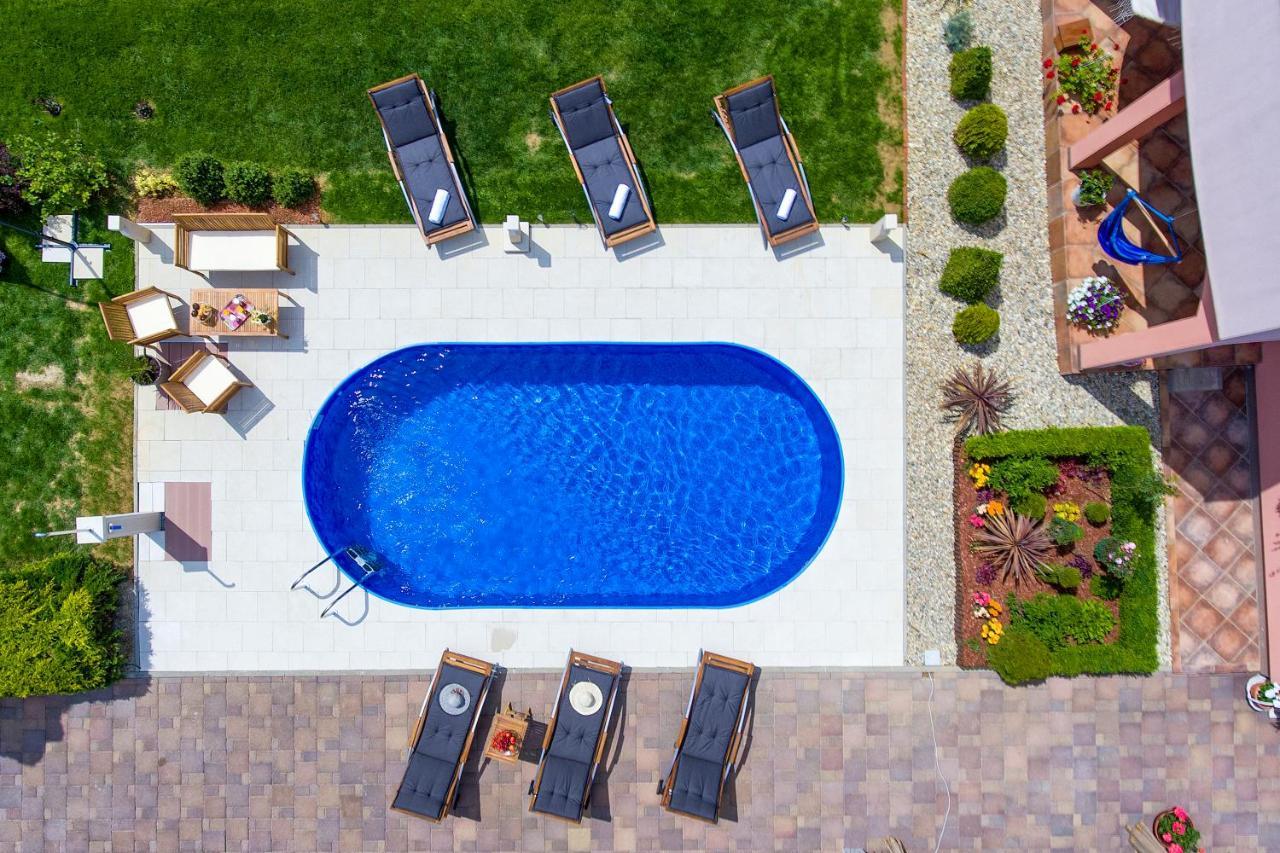 Holiday Villa Rita , Ideal For Families, Pool, Large Childrens Playground Varaždin Buitenkant foto