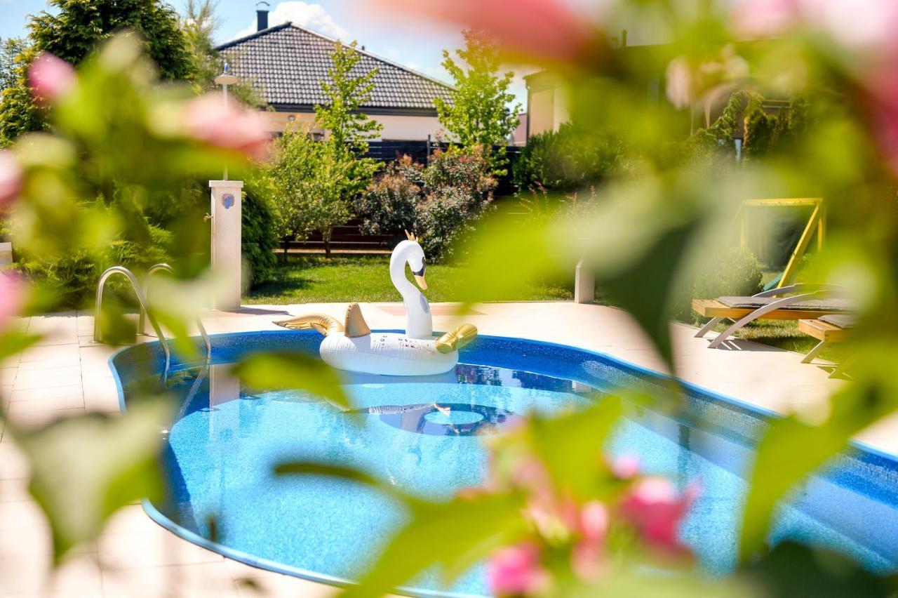 Holiday Villa Rita , Ideal For Families, Pool, Large Childrens Playground Varaždin Buitenkant foto